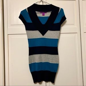 Cute blue stripe top